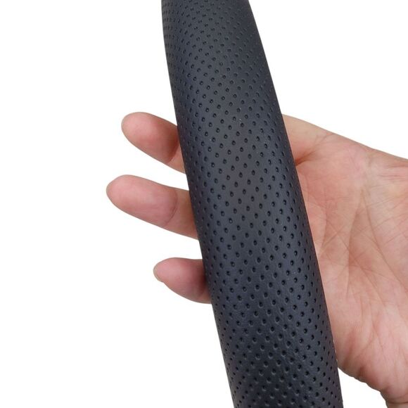 Brand New Sanrio Hello Kitty Black Car Steering Wheel Cover - Picture 6 of 9